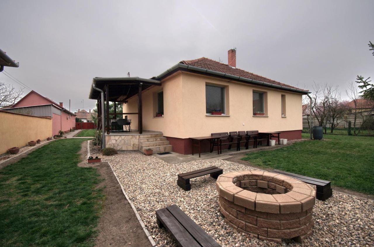 Bodza Apartman Gyula Kültér fotó